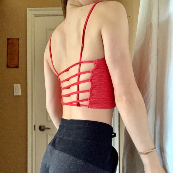 Tela Strappy Cropped Tank Top - Picture 2 of 2